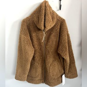 Medium New w/Tags. Tan/brown family shag lulu Sherpa Jacket.